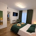 Vallonea Attico Terrazzato A 10 Min Dal Lungomare Apartment Bari