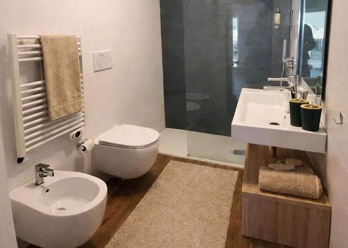 Apartamento Vallonea Attico Terrazzato A 10 Min Dal Lungomare Bari